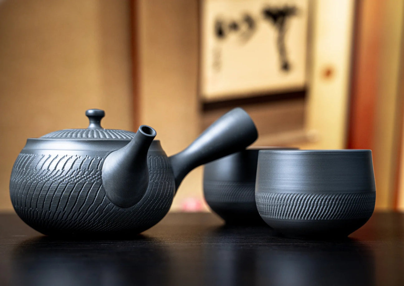 Authentic Japanese Tea Sets | Traditional Teapot & Tea Cups – Mihomu