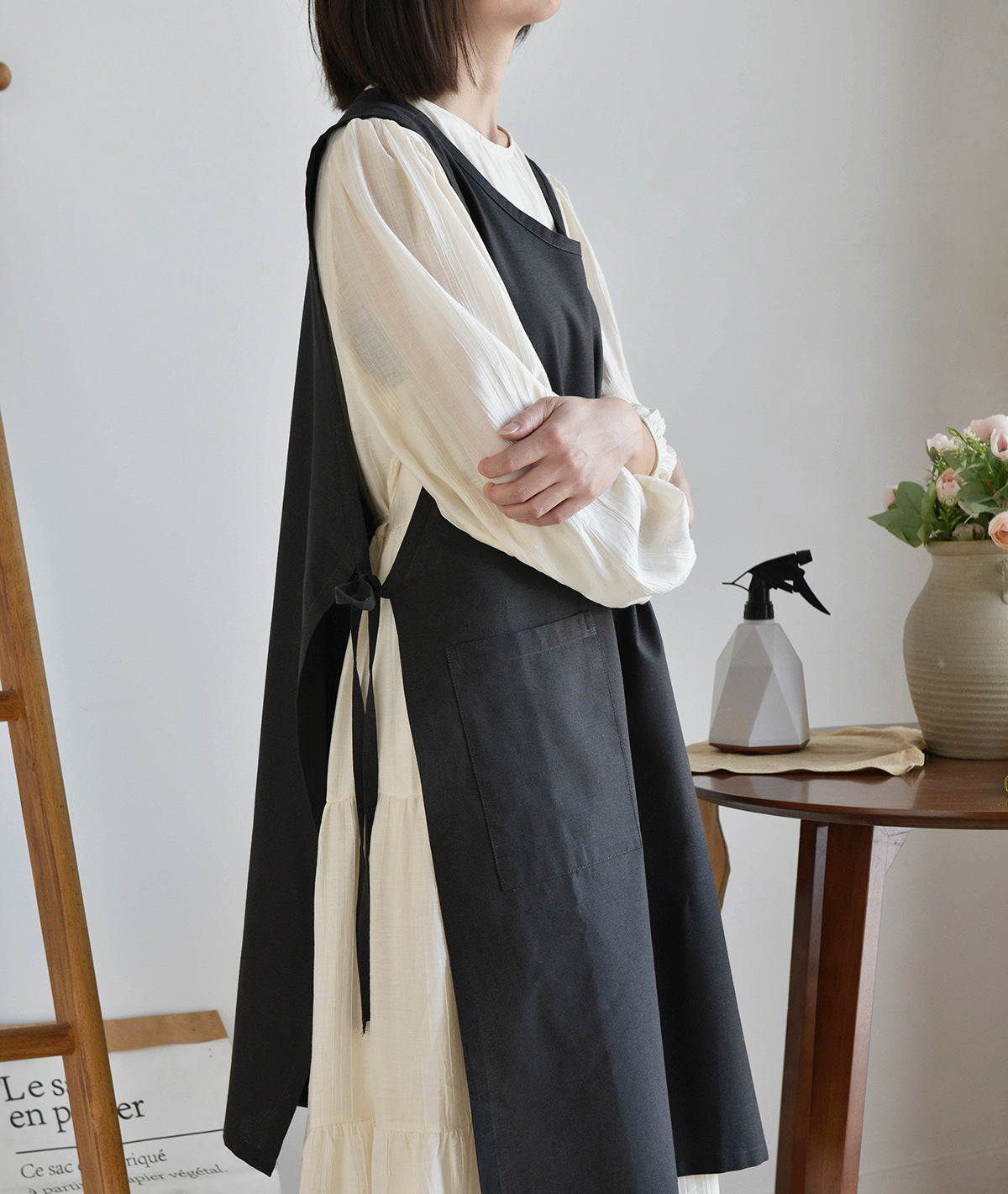 Akane Waterproof Crossback Waist Apron