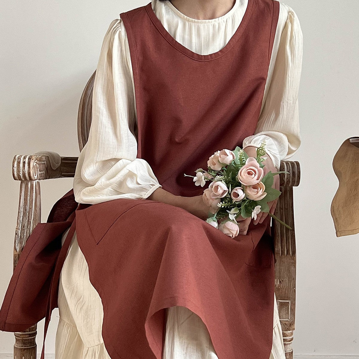 Akane Waterproof Crossback Waist Apron