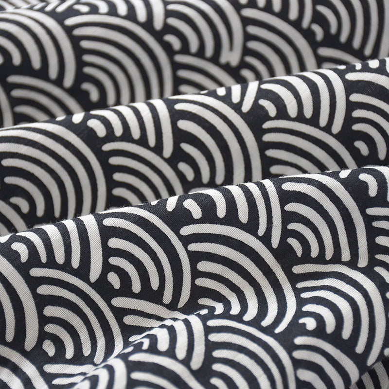 Black and white wavy pattern fabric texture